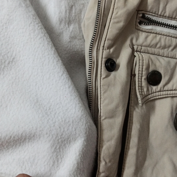 Cute n warm jacket - Picture 12 of 13